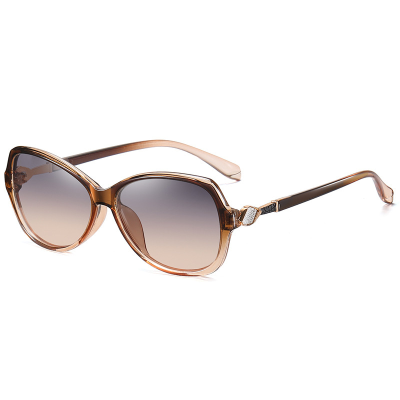 Polarized Sunglasses Small Frame Women's Color Changing Sunglasses - Image 3